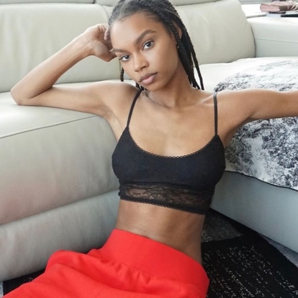 URBAN OUTFITTERS lace bralette- NWT - Picture 1 of 5